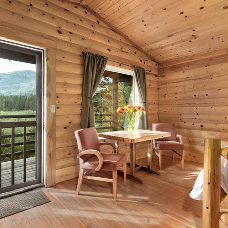 Summit Mountain Lodge And Steakhouse East Glacier Park Village Экстерьер фото