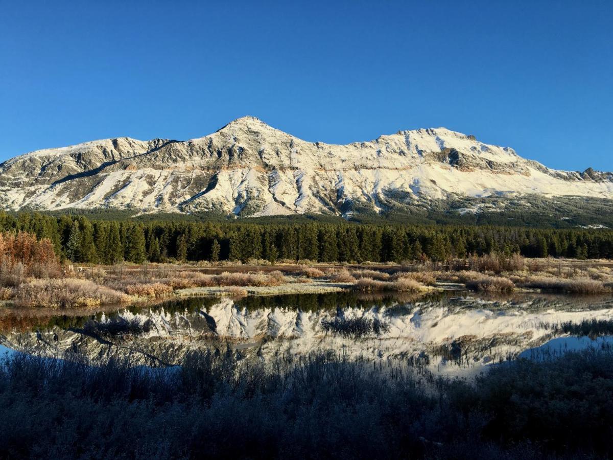 Summit Mountain Lodge And Steakhouse East Glacier Park Village Экстерьер фото