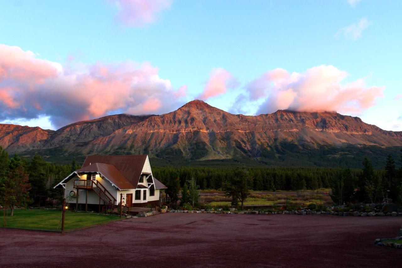 Summit Mountain Lodge And Steakhouse East Glacier Park Village Экстерьер фото