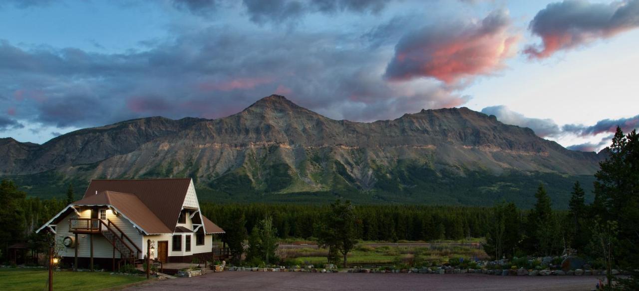 Summit Mountain Lodge And Steakhouse East Glacier Park Village Экстерьер фото
