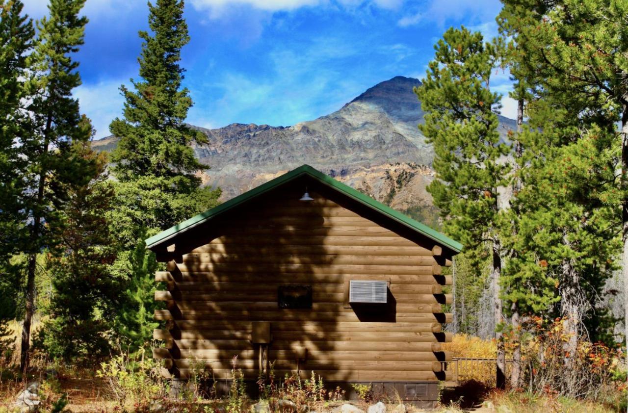 Summit Mountain Lodge And Steakhouse East Glacier Park Village Экстерьер фото