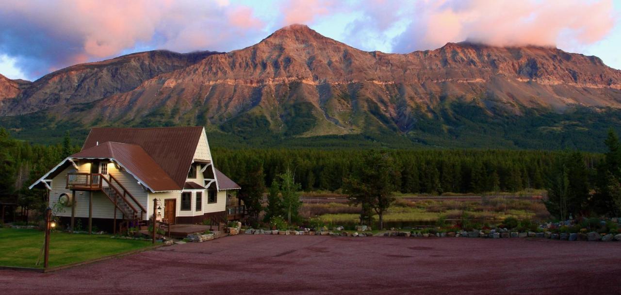Summit Mountain Lodge And Steakhouse East Glacier Park Village Экстерьер фото