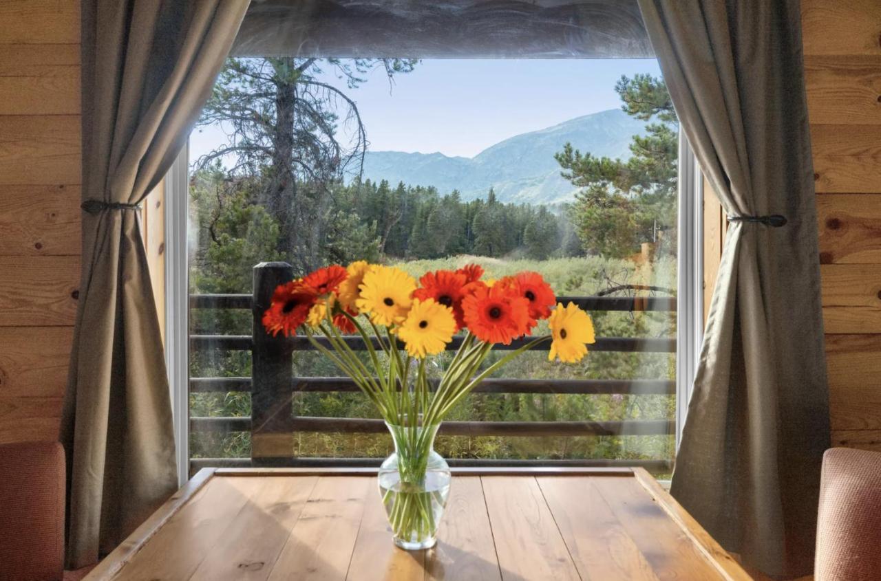 Summit Mountain Lodge And Steakhouse East Glacier Park Village Экстерьер фото