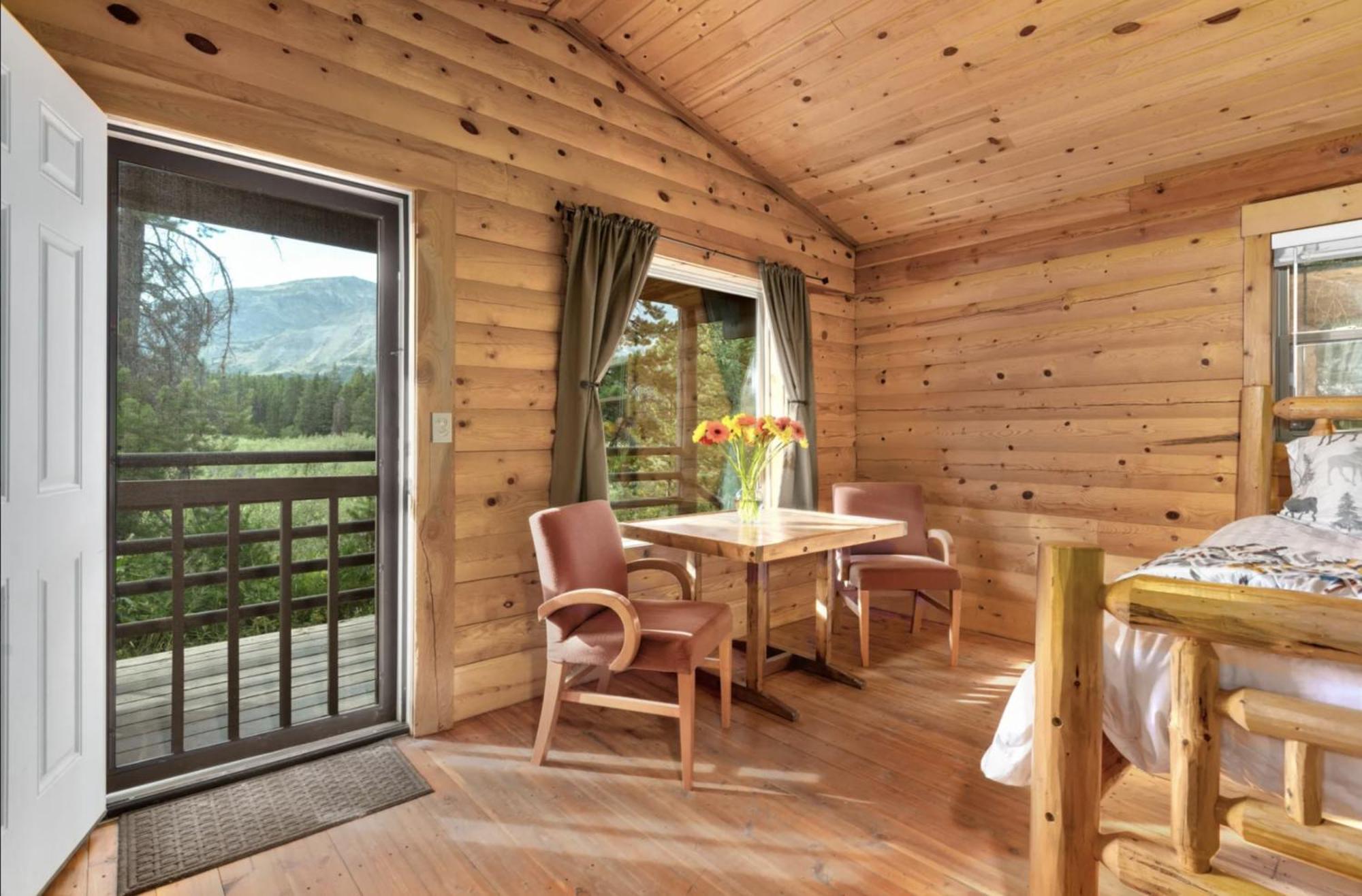 Summit Mountain Lodge And Steakhouse East Glacier Park Village Экстерьер фото