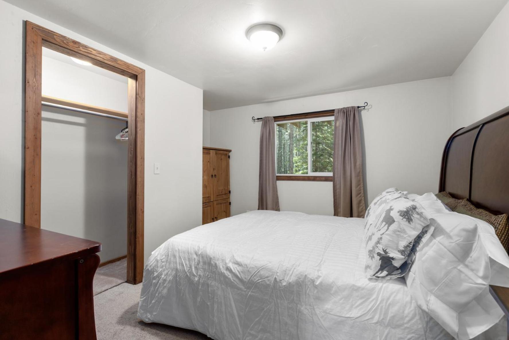 Summit Mountain Lodge And Steakhouse East Glacier Park Village Экстерьер фото