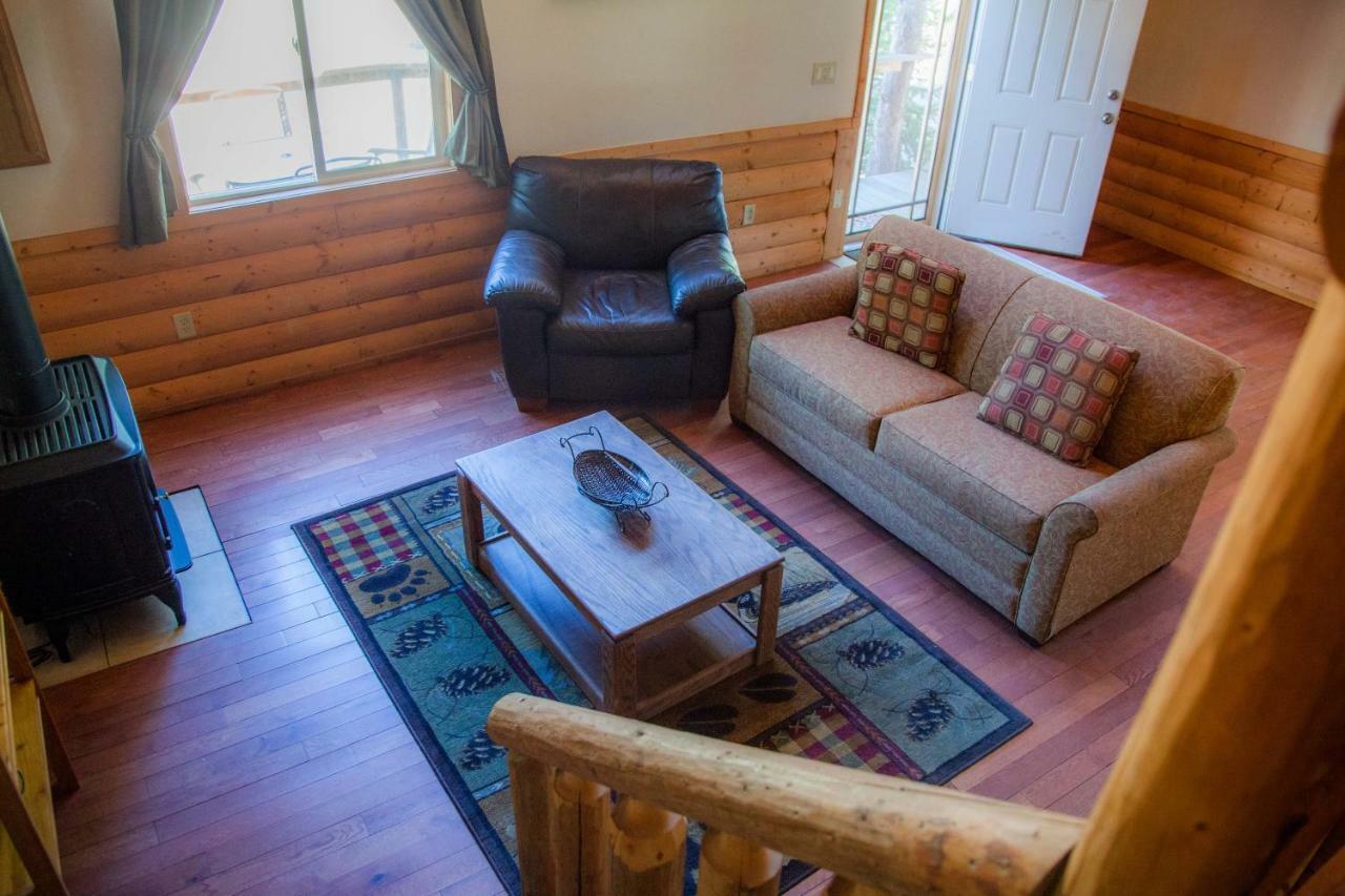 Summit Mountain Lodge And Steakhouse East Glacier Park Village Экстерьер фото